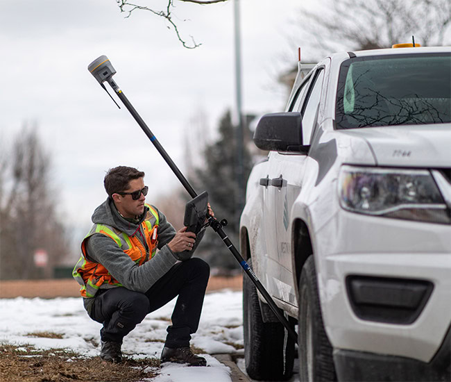Trimble R12i – Định vị sử dụng công nghệ bù nghiêng mới (P1)