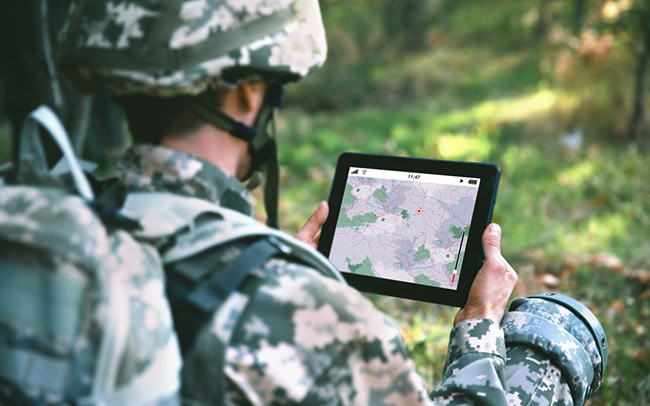 Hệ thống vệ tinh GPS ban đầu được thành lập nhằm phục vụ mục đích quân sự.
