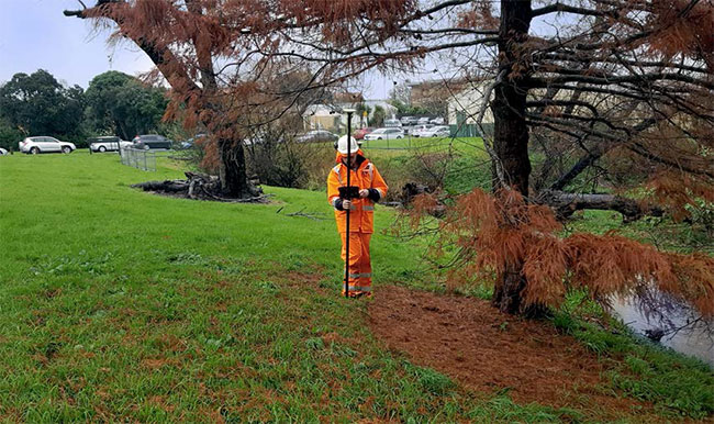 Trimble Catalyst cho phép các đội khảo sát thực địa thu thập dữ liệu các vị trí GNSS với độ chắc chắn và độ tin cậy cao, cũng như ở mức độ chính xác phù hợp đáp ứng các yêu cầu khảo sát thực địa.