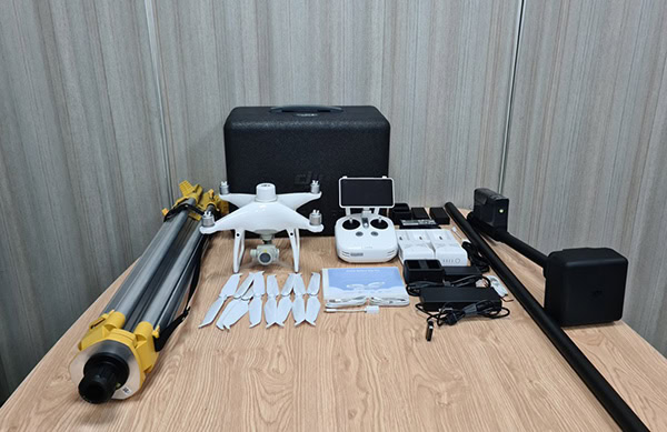Trọn bộ thiết bị bay không người lái DJI Phantom 4 RTK