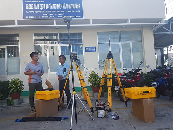 EKTECH chuyển giao công nghệ đo Radio ngoài (hãng Trimble) đến khách hàng