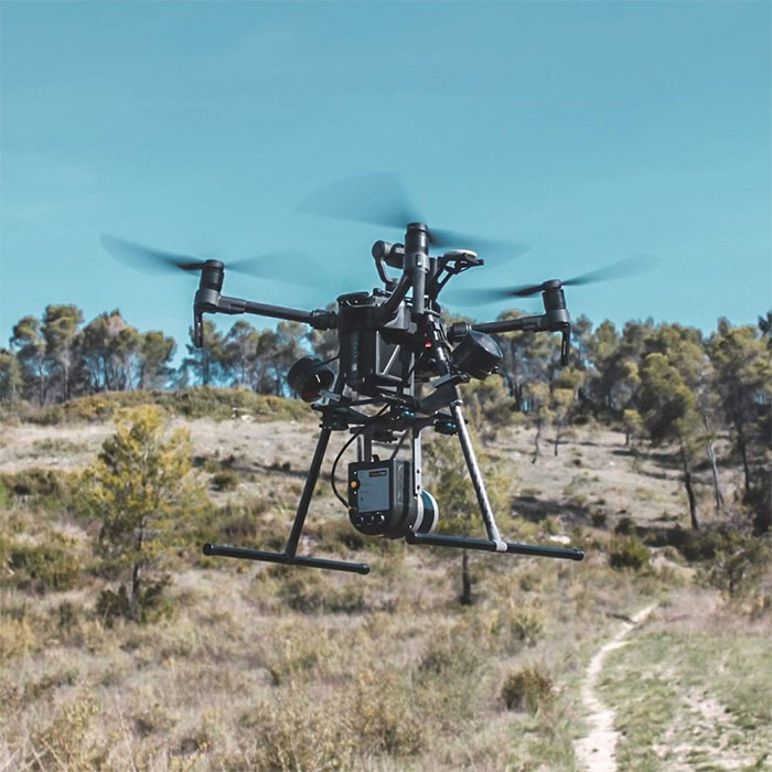 DJI Matrice 200 Pro với YellowScan Surveyor