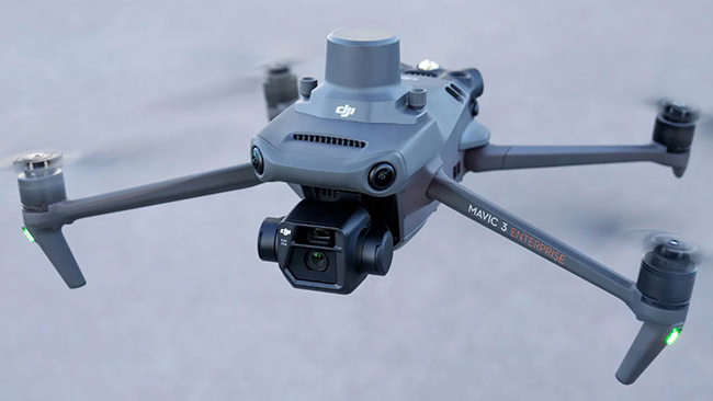 Máy bay không người lái DJI Mavic 3 Enterprise RTK.