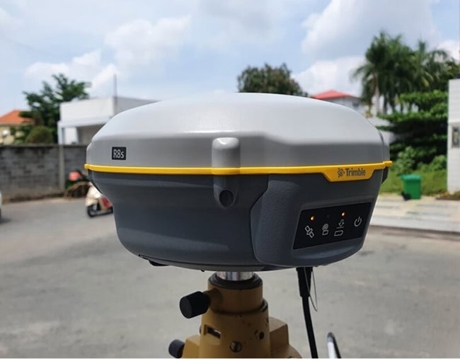 Máy định vị GPS RTK 2 tần số Trimble R8s tại EKTECH