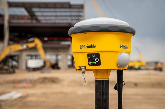 Máy GNSS RTK - Thiết bị đo đạc ngành trắc địa