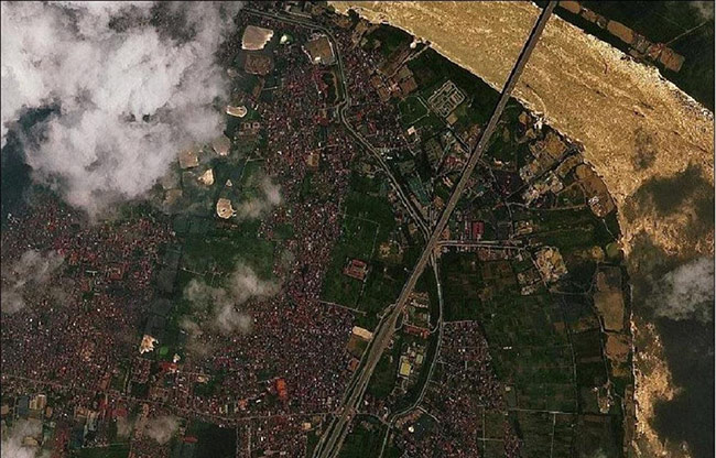 Ảnh viễn thám chụp được từ vệ tinh VNREDSat-1 (Nguồn: earth.esa.int).