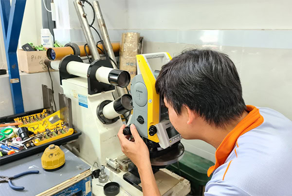 Kiểm định máy toàn đạc Trimble C3.