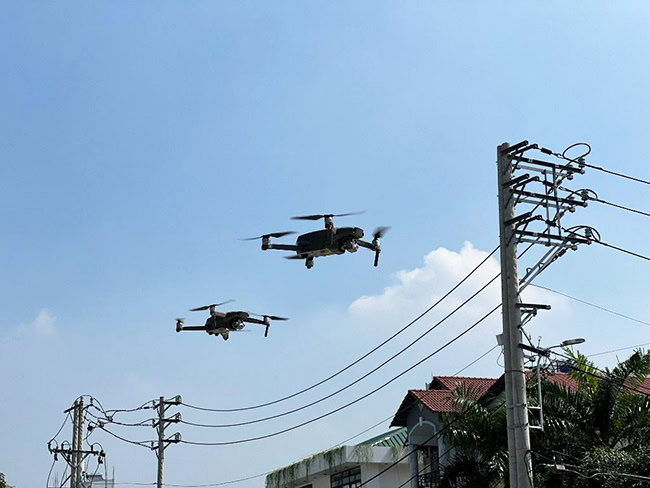 Máy bay không người lái Mavic 2 Enterprise Advance tích hợp công nghệ GNSS.