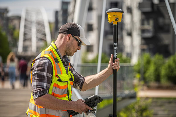Máy Định Vị GNSS Trimble R780