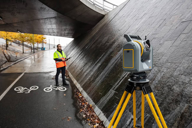 Máy toàn đạc kết hợp quét 3D laser Trimble SX12.