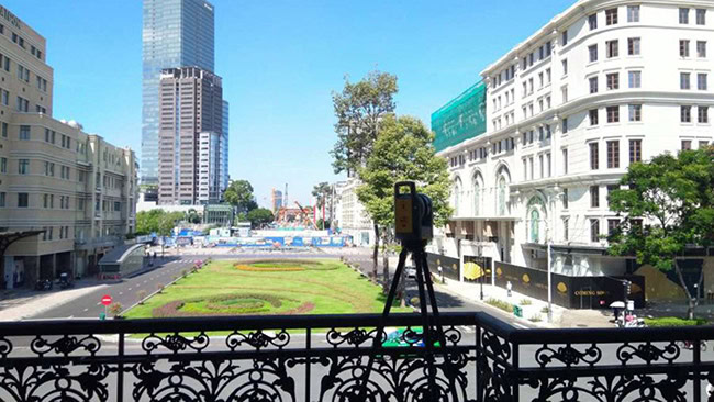 Trimble X7 được ứng dụng quét xung quanh Nhà hát Thành phố Hồ Chí Minh.