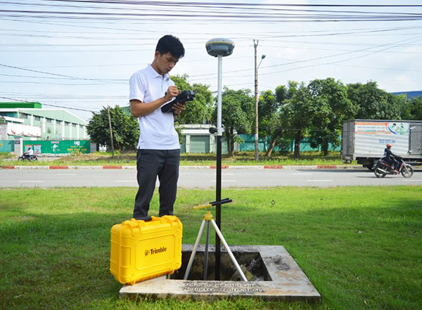 bộ điều khiển Trimble TSC3 
