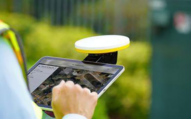 Máy định vị GNSS Trimble DA2 kết hợp với hệ thống GIS trong công tác quản lý tài nguyên.