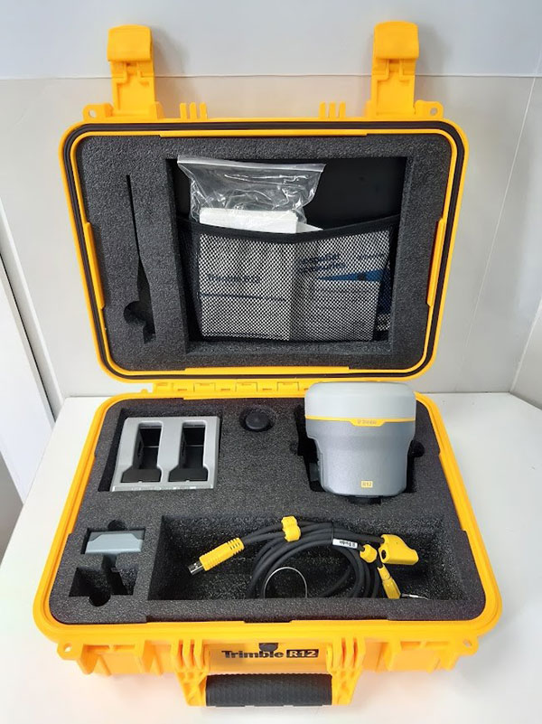 Máy định vị GNSS Trimble R12 là một giải pháp hoàn hảo