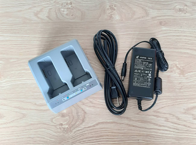 Bộ sạc pin (phụ kiện cho máy thủy bình Trimble DiNi; Toàn đạc S; GNSS, Scan)