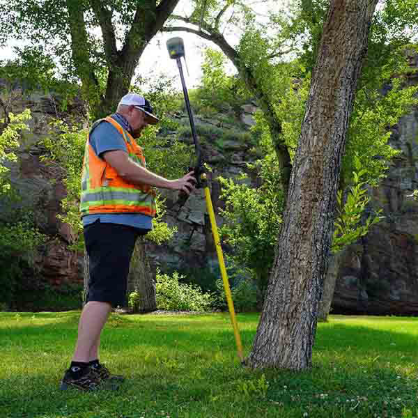 So sánh 4 hệ thống định vị GNSS tích hợp của Trimble: R12i, R12, R8s và R4s