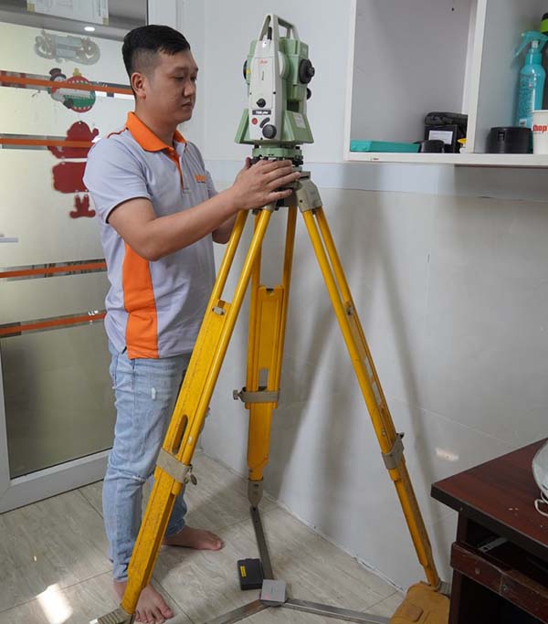 Cách sửa máy toàn đạc điện tử (Không đo xa, đo sai tọa độ, lệch bọt thủy…)