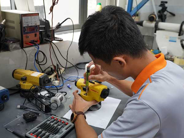 Cách sửa máy thủy bình tự động (lệch bọt thủy, sai cao độ góc i, hư vi động…)