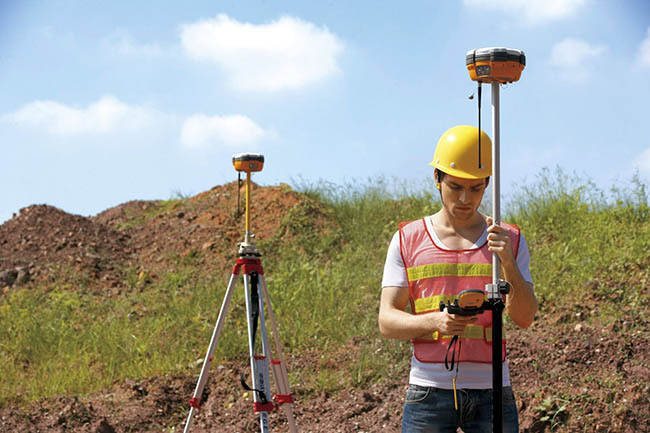 Sử dụng máy định vị GNSS tại những khu vực có tín hiệu vệ tinh yếu là một trong những nguyên nhân khiến máy định vị GNSS không bắt vệ tinh.