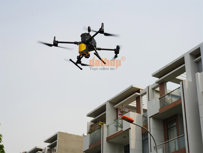 Máy bay không người lái có camera tùy chọn Matrice 300 RTK được ứng dụng vào lập bản đồ bằng giải pháp LiDAR.