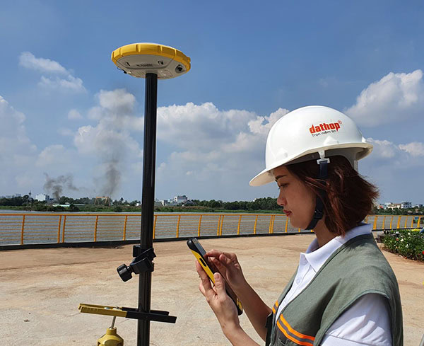 Máy định vị vệ tinh GNSS Trimble R4s