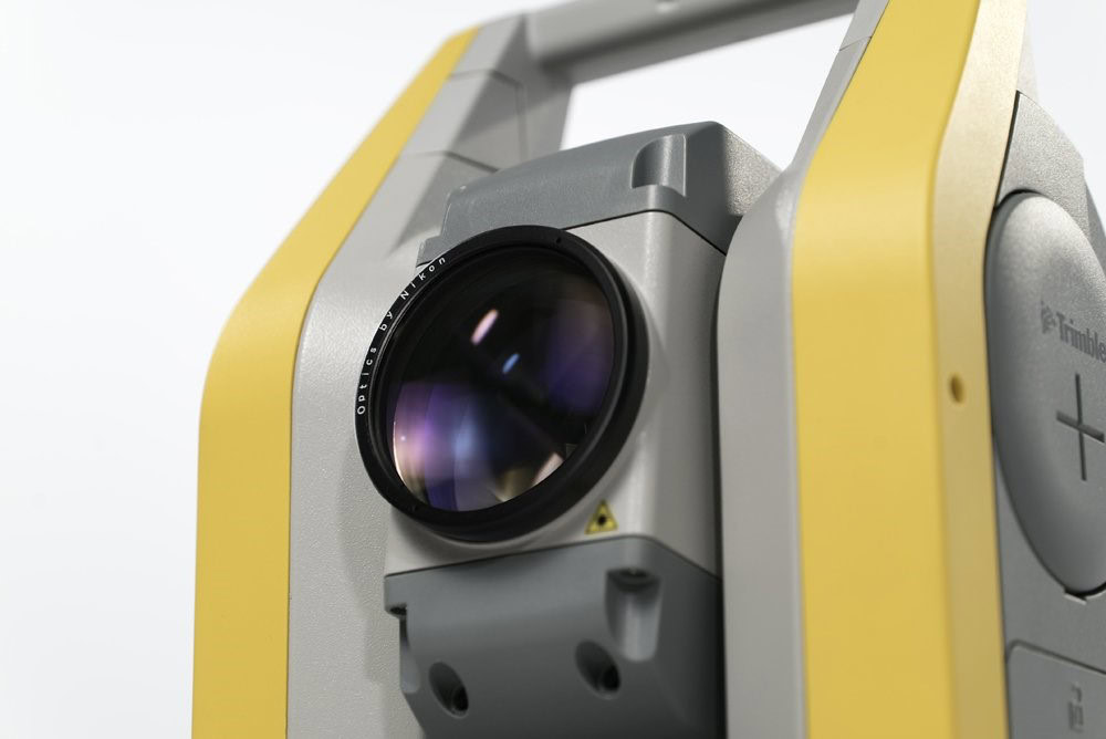 Máy toàn đạc Trimble C5 - Tính năng tự động lấy nét, EDM và Phụ kiện