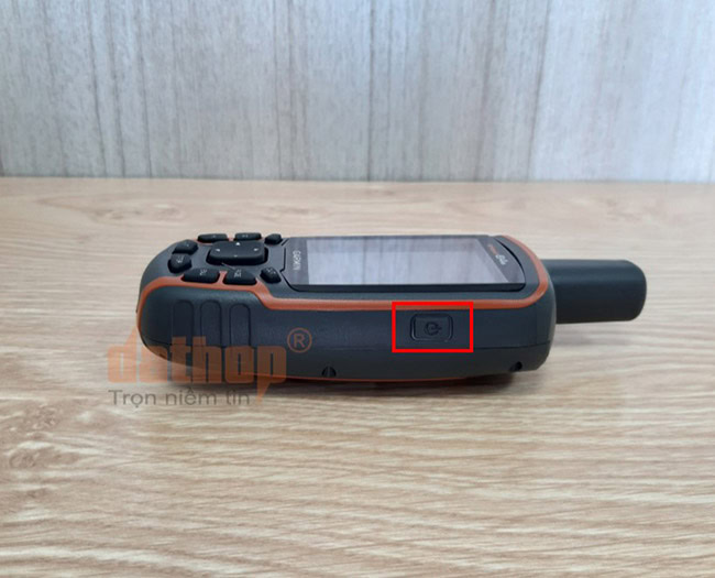 Nút nguồn của máy định vị GPS Garmin bị hư làm máy không lên nguồn.