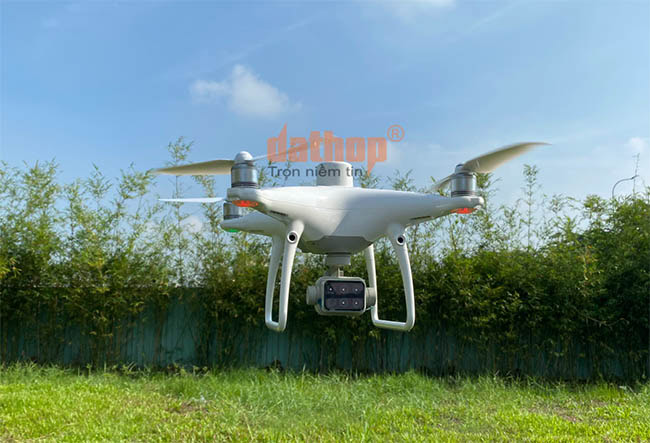 Phantom 4 Multispectral là thiết bị hàng đầu phục vụ lĩnh vực nông nghiệp nhờ trang bị sẵn 6 camera.