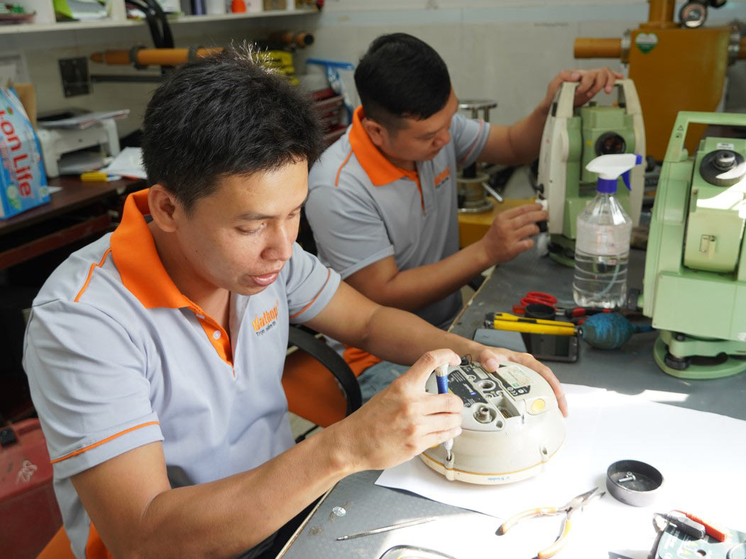 Cách sửa máy thu GNSS (Không thu vệ tinh, đo tọa độ không chính xác…)