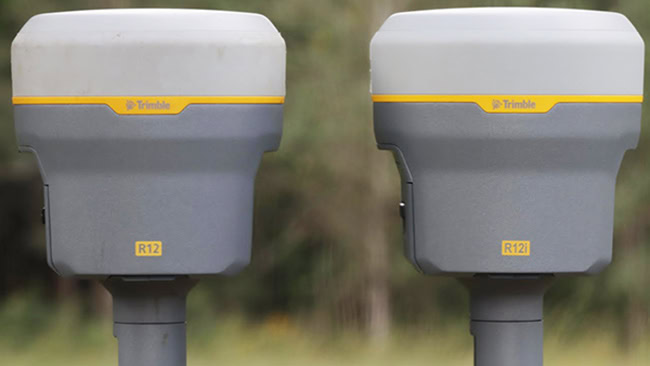 Thiết kế bên ngoài của máy định vị GNSS Trimble R12 và Trimble R12i.