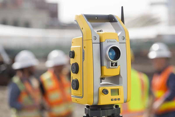 Trimble S5 có độ bền bỉ, hiện đại, giúp công việc của bạn trở nên dễ dàng hơn.