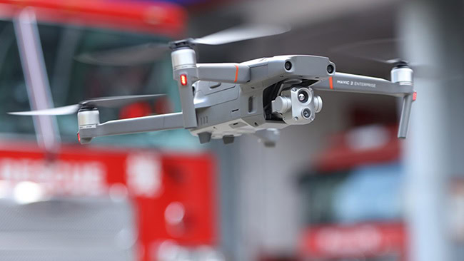 UAV Mavic 2 Enterprise Advanced là một thiết bị chuyên dụng cho tìm kiếm cứu nạn.